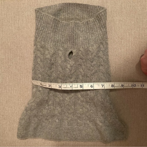 HOST PICK! 100% Cashmere Dog Sweater Size Small - Picture 8 of 8